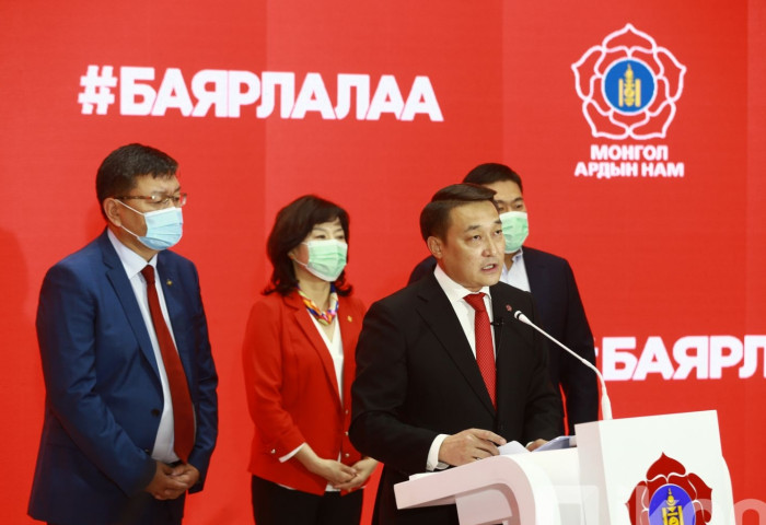 Д.АМАРБАЯСГАЛАН:АРДЧИЛЛЫН 30 ЖИЛД АНХ УДАА НЭГ НАМ ДАРААЛАН ЗАСГИЙН ЭРХ БАРИХ ГЭЖ БАЙНА