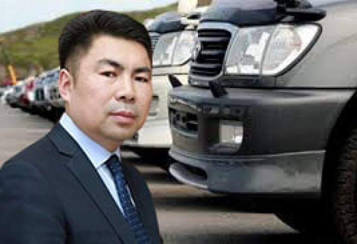 УИХ-ЫН ГИШҮҮН Н.НАРАНБААТАР ӨМНӨГОВИЙН ЗАСАГ ДАРГА БАЙХДАА ТӨСВИЙН ХӨРӨНГӨӨР 140 МАШИН ХУДАЛДАН АВЧЭЭ