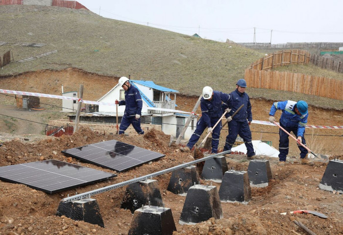 Сонгинохайрхан дүүргийн 31, 43 дугаар хорооны зургаан өрхийг сэргээгдэх эрчим хүчний системд шилжүүлжээ