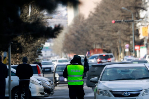 Нийслэлийн дугаартай автомашины албан татварыг 3 дахин нэмэгдүүлсэн хууль хэрэгжиж эхэллээ