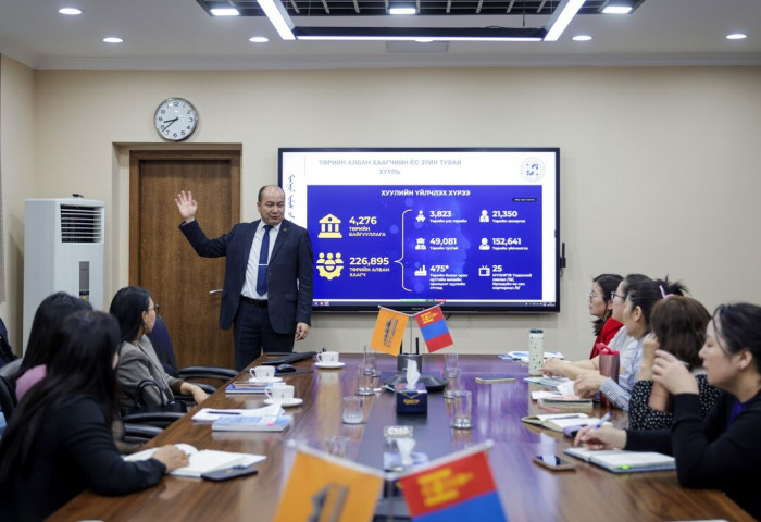 ЭТТ ХК-ийн албан хаагчид  ёс зүйн хууль тогтоомжийн хэрэгжилтийн  сургалтад хамрагдлаа
