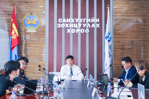 “Шунхлай” ХХК, “Сүү” ХК-иуд бонд гаргаж, нийтэд арилжихыг зөвшөөрлөө