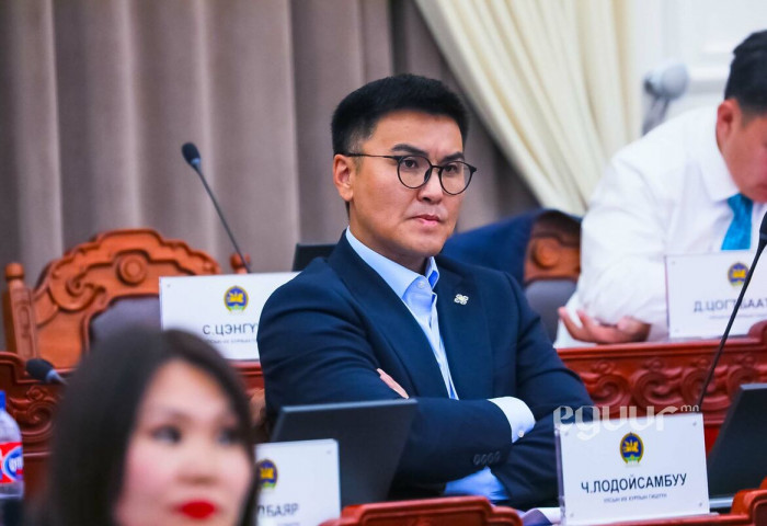 Ч.Лодойсамбуу: Энэ төсөвт зах зээлээ тэлэх, өрсөлдөөнийг дэмжих, ажлын байр нэмэх ямар ч бодлого байхгүй байна