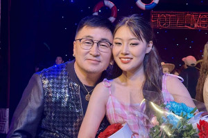 Дуучин С.Бичүүгийн “Итгэлт анд минь“ дууны клипэнд түүний охин тогложээ