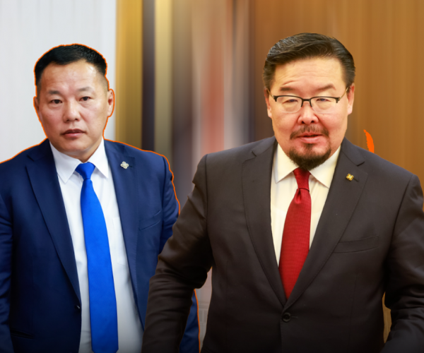 Г.Занданшатарын Засгийн газрыг онилсон хонзогнол төсвийг барьцаалсан “террор” болж хувирлаа