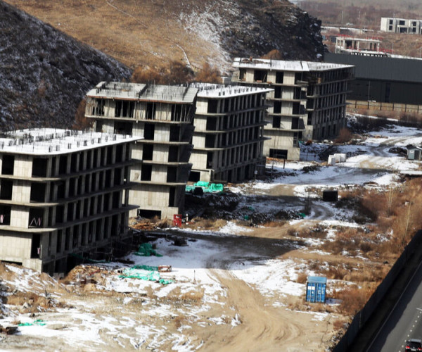 Их, Бага Тэнгэрийн амны дунд барилга барьж буйг зогсоох шийдвэрийг  М Ти Эс ХХК ойшоосонгүй