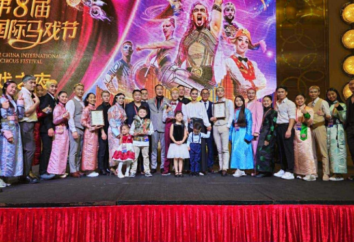 Мэргэжлийн барилгагүй ч “Мөнгөн бар“ цомыг хүртсэн циркчдийг төр хэзээ үнэлэх вэ?!