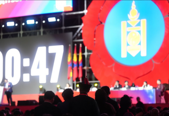 “Намын нэр хүндийг унагадаг ийм хүн Бага хуралд байж болохгүй“