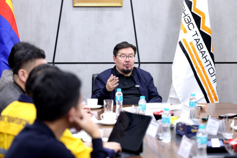 Монгол Улсын ерөнхий сайд Г.Занданшатар “эрдэнэс тавантолгой“ ХК-д ажиллалаа