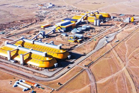 Анх удаа баяжуулсан сул коксжих нүүрс арилжлаа