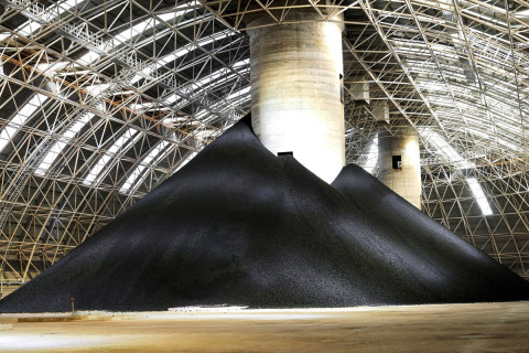 “Эрдэнэс Тавантолгой“ ХК 19.2 мянган тонн баяжуулсан коксжих нүүрс, 32.0 мянган тонн эрчим хүчний нүүрс арилжлаа