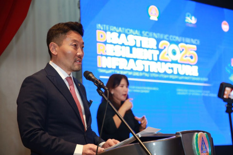 Олон улсын хурал олон санаа сэдэл дүүрэн өрнөлөө