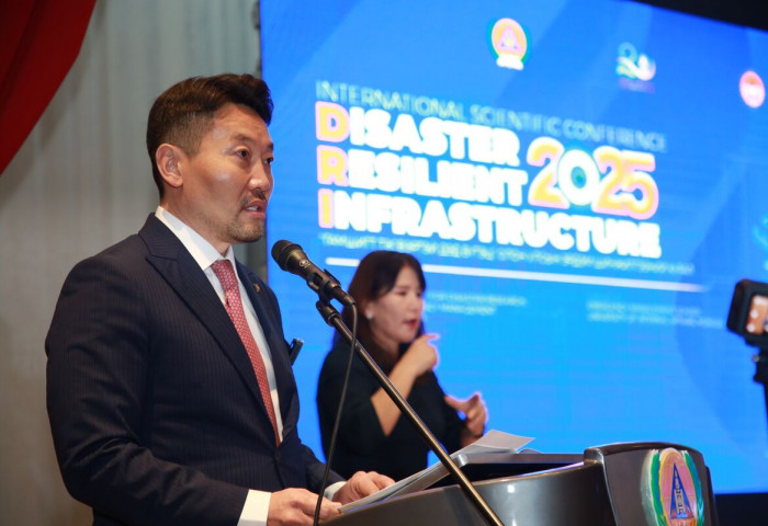 Олон улсын хурал олон санаа сэдэл дүүрэн өрнөлөө