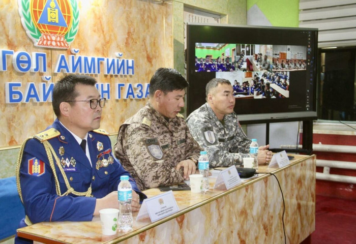 Салбар, нэгжүүдийн үйл ажиллагаатай танилцаж, мэргэжил, аргазүйн зөвлөгөө өгч ажиллалаа