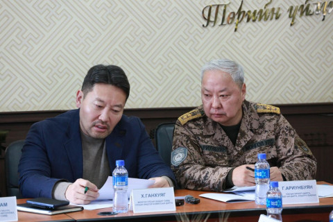 Шадар сайд шатахууны тээвэрлэлтийг жигдрүүлж нөөцийг тасралтгүй хангах үүргийг өглөө