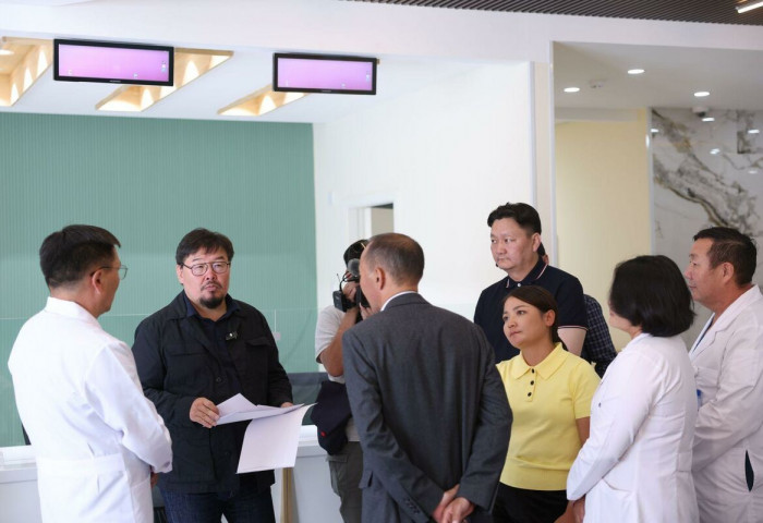 Баянхонгор аймаг улсын жишиг амбулаторитой боллоо