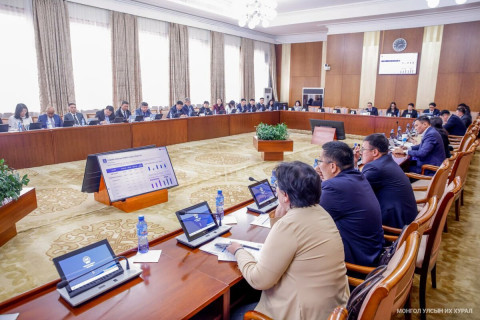 Монгол Улсын төсвийн төслийн талаарх цуврал хэлэлцүүлэг “Төсвийн орлого бүрдүүлэлт“ сэдвээр эхэллээ