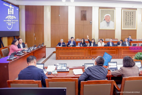 ӨБХ: Үл хөдлөх хөрөнгө борлуулсны 2.0 хувийн татварыг хүчингүй болгох нийтийн өргөдлийг хэлэлцлээ