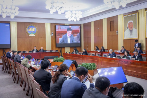 ЭЗБХ: “Монгол Улсыг 2026-2030 онд хөгжүүлэх таван жилийн үндсэн чиглэл батлах тухай” УИХ-ын тогтоолын төслийг хэлэлцэв