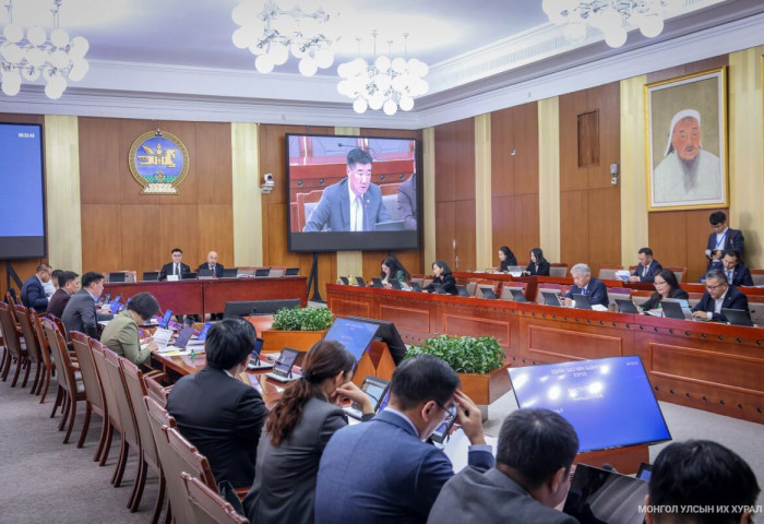 ЭЗБХ: “Монгол Улсыг 2026-2030 онд хөгжүүлэх таван жилийн үндсэн чиглэл батлах тухай” УИХ-ын тогтоолын төслийг хэлэлцэв