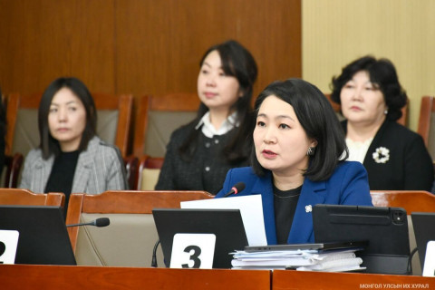 ХХНББХ: Тамхины хяналтын тухай хуульд нэмэлт, өөрчлөлт оруулах тухай хуулийн төслийг хэлэлцэхийг дэмжив