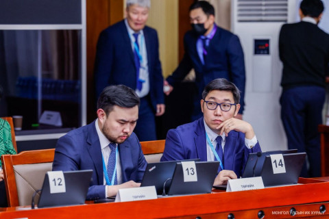 “Жавхлант”, “Шивээ толгой” ашиглалтын тусгай зөвшөөрлийн асуудлаарх нотлох баримтуудыг шинжлэн судалж байна