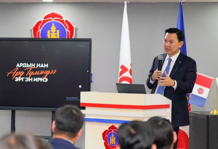 Н.Учрал: Жагсаалтад ороход намын анхан, дунд шатанд гурван жил ажилласан байх шаардлага тавина