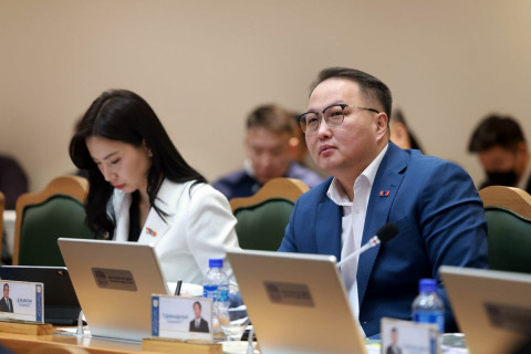 НИТХ-ын ээлжит бус X хуралдаанаар нийслэлийн 2026 оны төсвийн тодотгол болон бусад асуудлыг хэлэлцэж байна