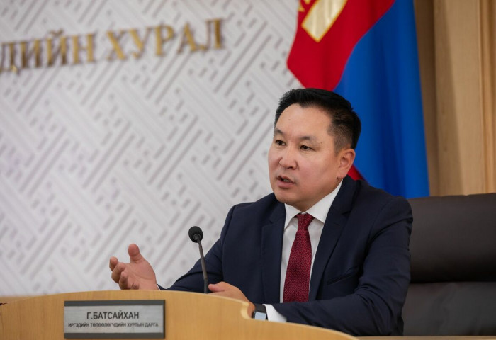 Г.Батсайханыг МУИС-д эрх зүйч мэргэжил эзэмшээгүй гэдгийг тус сургууль тодорхойлов