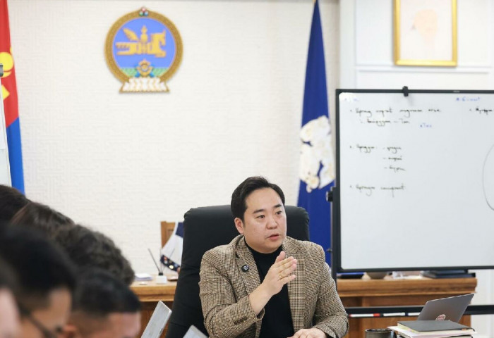 А.Баяр: Мопед, скүүтэрийг 16 нас хүрсэн иргэнд түрээслүүлнэ