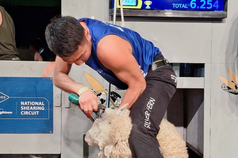 Хонь хяргах ДАШТ-д монголчууд анх удаа оролцлоо