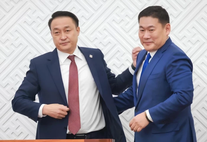 Л.Оюун-Эрдэнэ Д.Амарбаясгалангийн ард нуугдах ёсгүй!