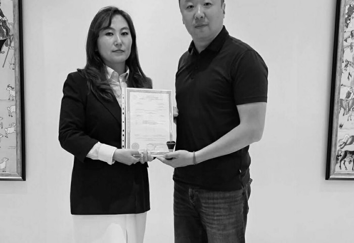 Ц.Сандаг-Очир гишүүний хамаатан Д.Лхагвадулам хууль зөрчин ажиллаж байна