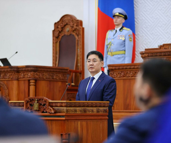 Ерөнхийлөгч УИХ-ын гишүүдэд хандаж, “Түмний төлөө төр оршдог”-ийг сануулав