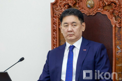 Ерөнхийлөгч У.Хүрэлсүх “Хаан болох хүсэлгүй”