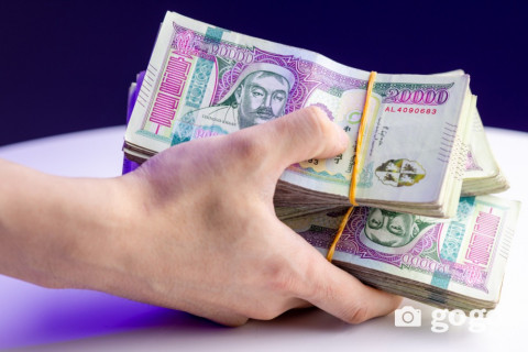 Дундаж цалин 2.8 саяд хүрчээ