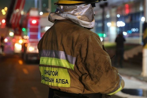 Онцгой байдлын байгууллагын алба хаагчдад олгодог мөнгөн урамшууллыг нэмэгдүүллээ