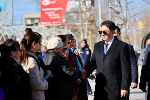 Монгол Улсын Ерөнхийлөгч У.Хүрэлсүх баруун бүсийн тулгуур төв Ховд аймгийн иргэдтэй уулзлаа