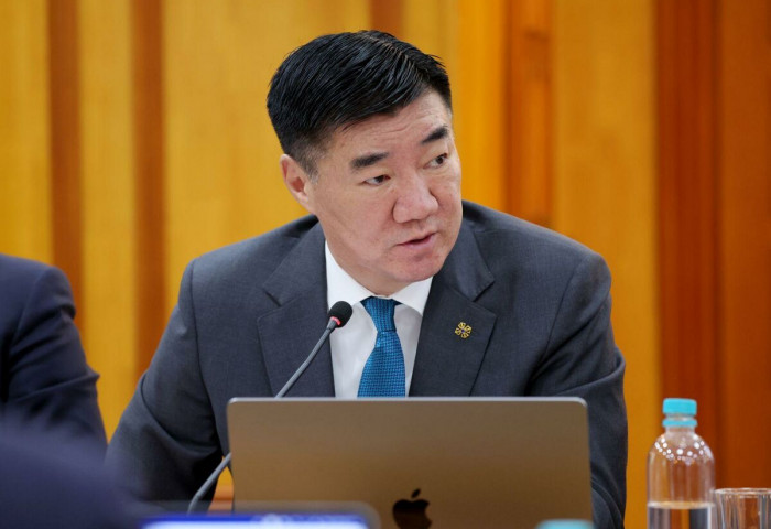 Ардчилсан намын бүлэг С.Бямбацогтыг УИХ-ын даргаар томилох асуудлаар нэг хоногийн завсарлага авлаа