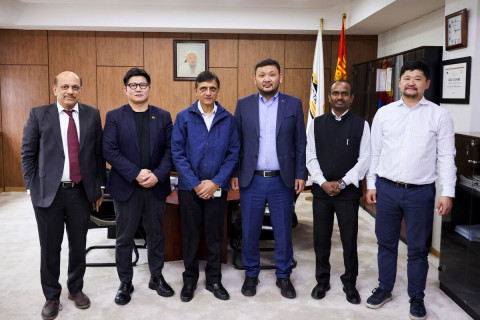 Энэтхэг улс руу коксжих нүүрсний дээжийг туршилтаар тээвэрлэнэ