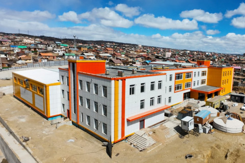 СХД-ийн 30-р хороонд барьж буй сургуулийн барилга угсралтын ажил 80 хувьтай байна