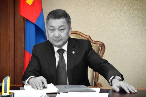 Төрийн ордны 3 давхраас ял захиалж явсан З.Энхболд шүүхийн ялтан болов!