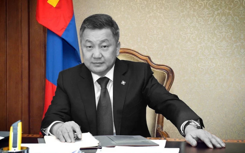 Төрийн ордны 3 давхраас ял захиалж явсан З.Энхболд шүүхийн ялтан болов!