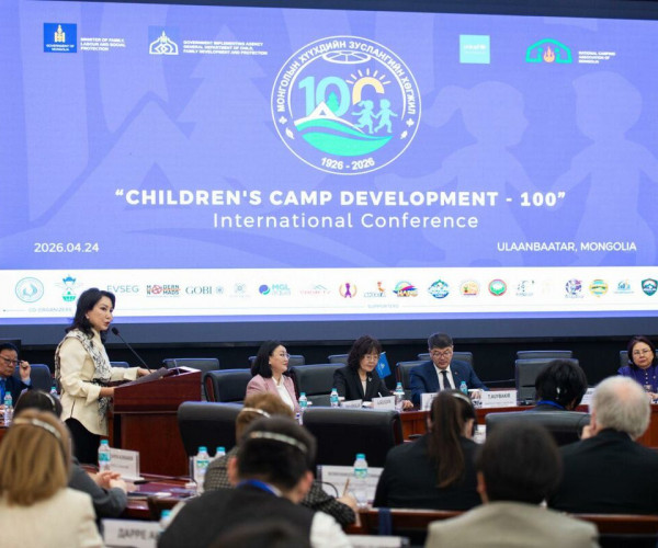 “ХҮҮХДИЙН ЗУСЛАНГИЙН ТҮҮХЭН ДЭХ ХӨГЖЛИЙН ШИНЭ ХУУДАС НЭЭГДЛЭЭ“