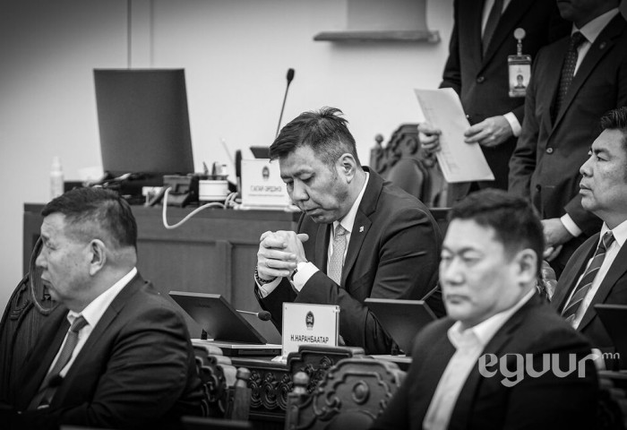 Б.Энхбаяр “Бодь“-ийн илд болж, хянан шалгах түр хороо байгуулах гарын үсэгт нөлөөлж эхэлжээ