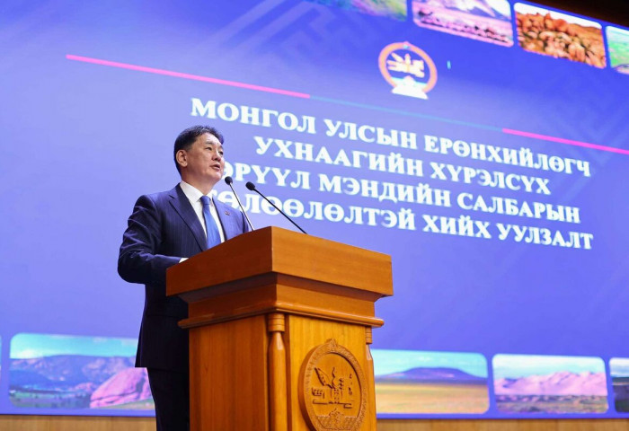 Ерөнхийлөгч У.Хүрэлсүх эрүүл мэндийн салбарынханд талархал илэрхийллээ