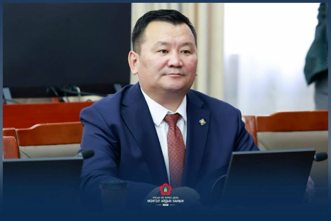 Л.Мөнхбаатарыг хоёр дахь удаагаа Хууль зүйн байнгын хорооны даргаар ажиллахыг дэмжив