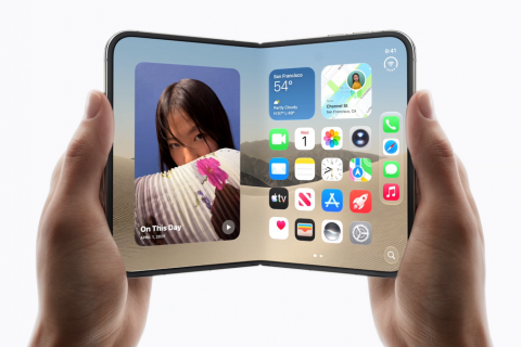 Apple анхны эвхдэг iPhone-оо танилцууллаа