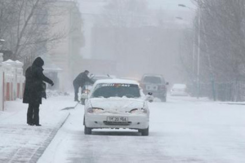 Баярын өдрүүдээр хүйтний эрч чангарч, салхи, шуургатай байхыг анхааруулж байна