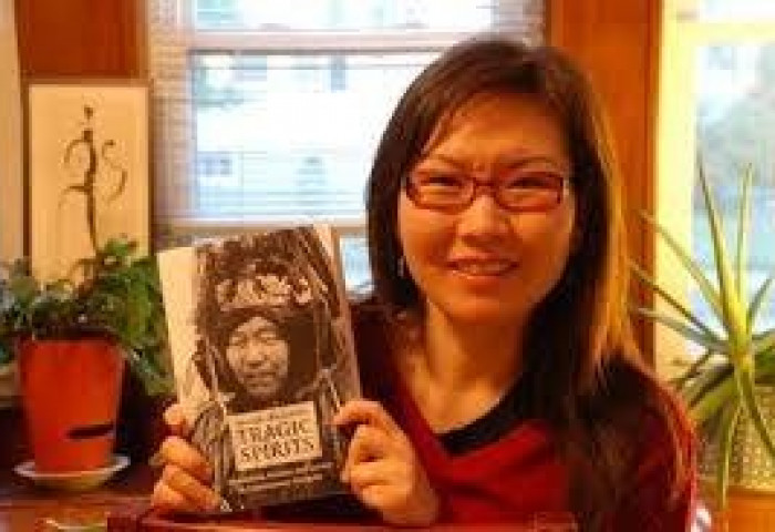 Монголын эрдэмтэн бөөгийн тухай номоороо АНУ-аас шагнал хүртлээ